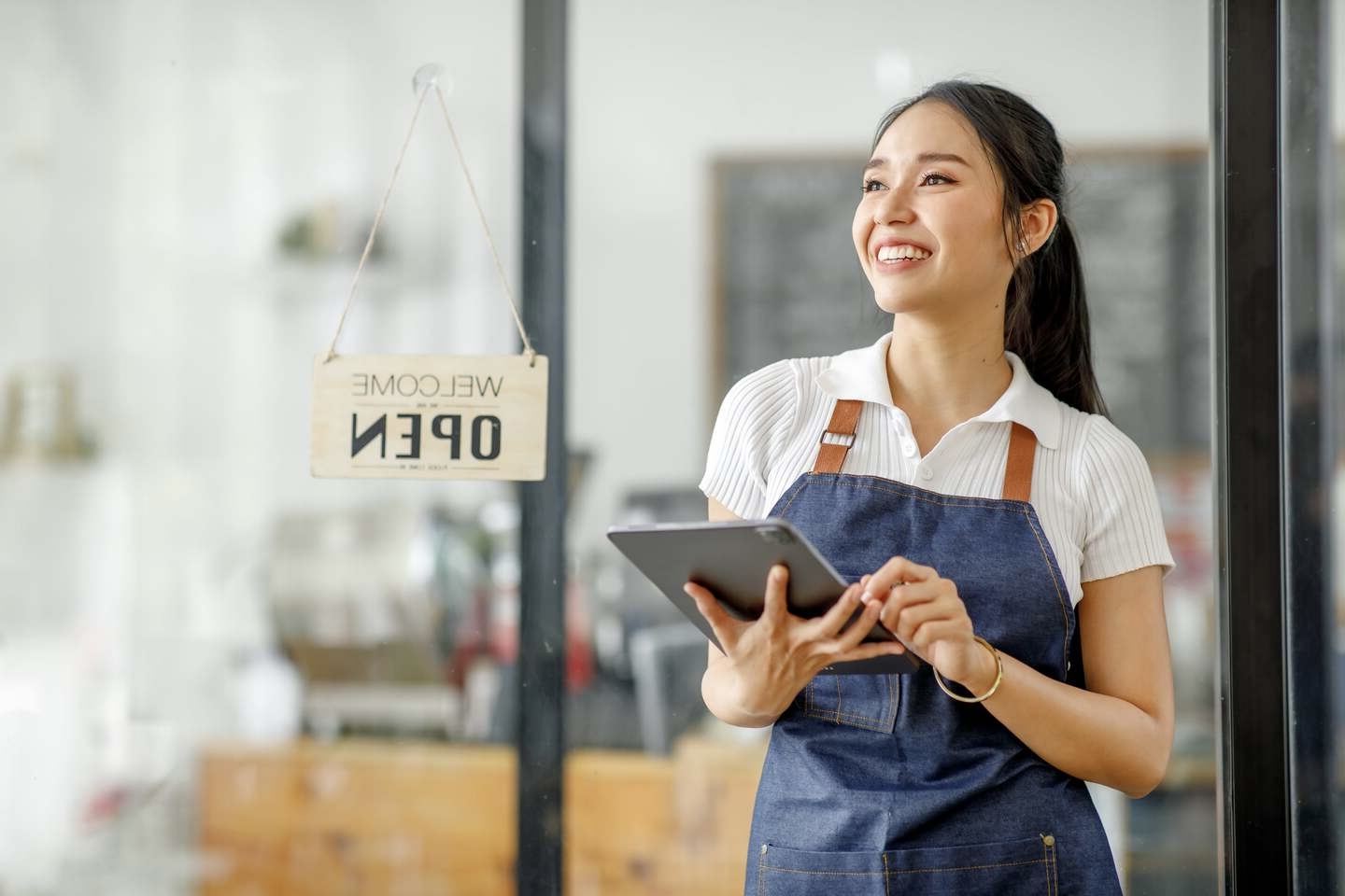 shutterstock 2148133383 min 1440 (1) 2